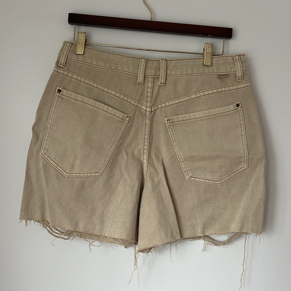 Billabong x Steph Claire denim shorts - Picture 3 of 4